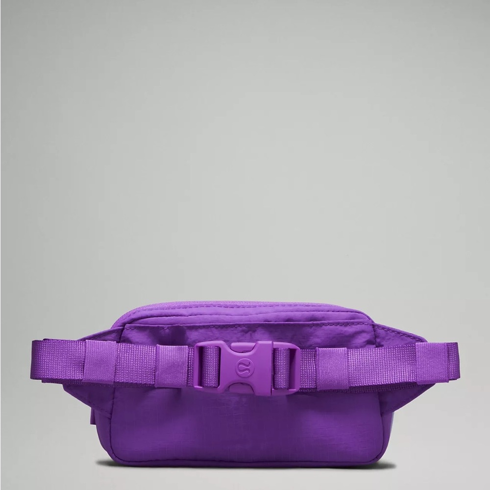 Lululemon Mini Belt Bag- Atomic Purple/Blue Linen - Picture 4 of 6